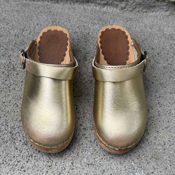 HANNA ANDERSSON Gold Slingback Wooden Clogs Girls 11.5 29 Metallic Leather Clog - Picture 2 of 10